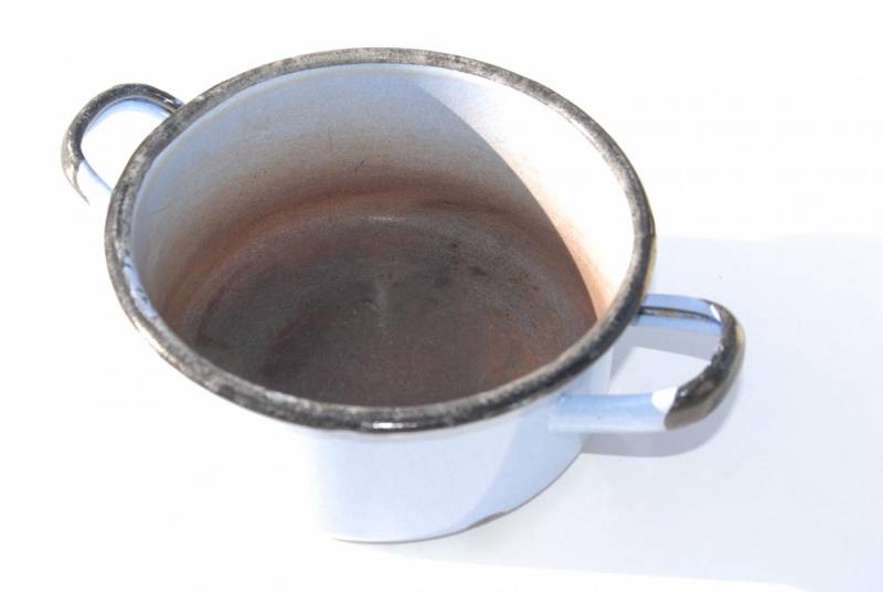 ox_stary-metalowy-garnka-garnuszek-emaliowany-antyk-kolekcjonerski-1l