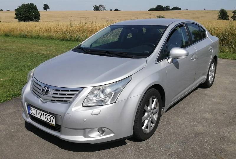 ox_sprzedam-toyote-avensis-iii