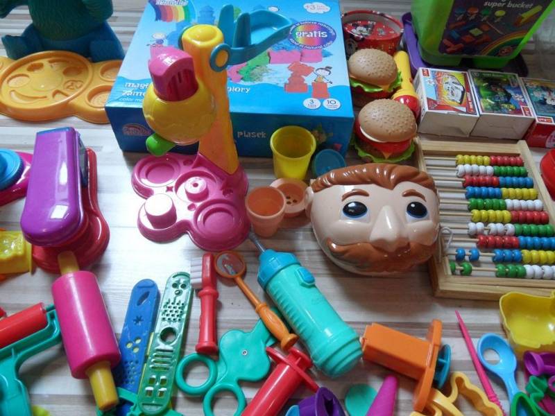 ox_sprzedam-wielki-zestaw-play-doh-pan-zabek-elmo