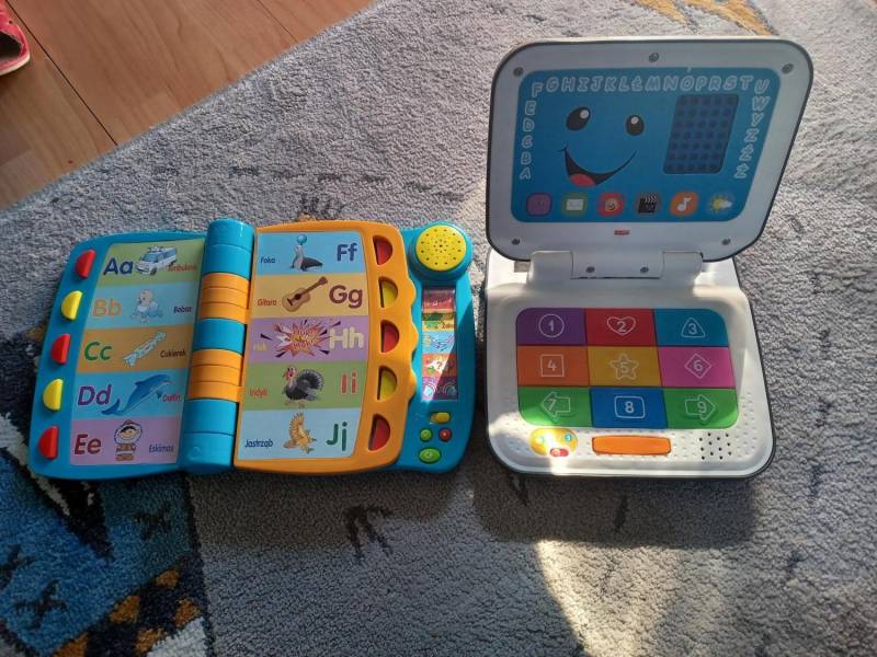 ox_laptop-i-ksiazeczka-edukacyjna