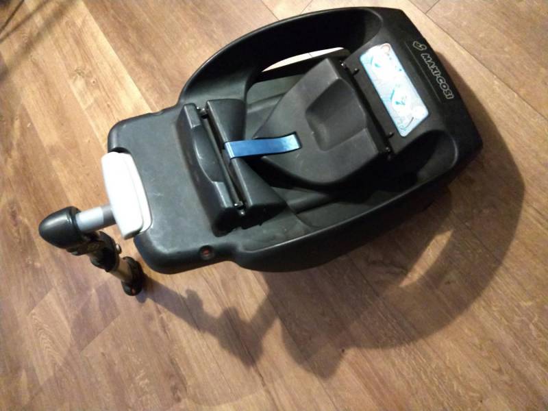 ox_fotelik-maxi-cosi-cabrio-fix-baza-easy-base-maxi-cosi-do-13kg