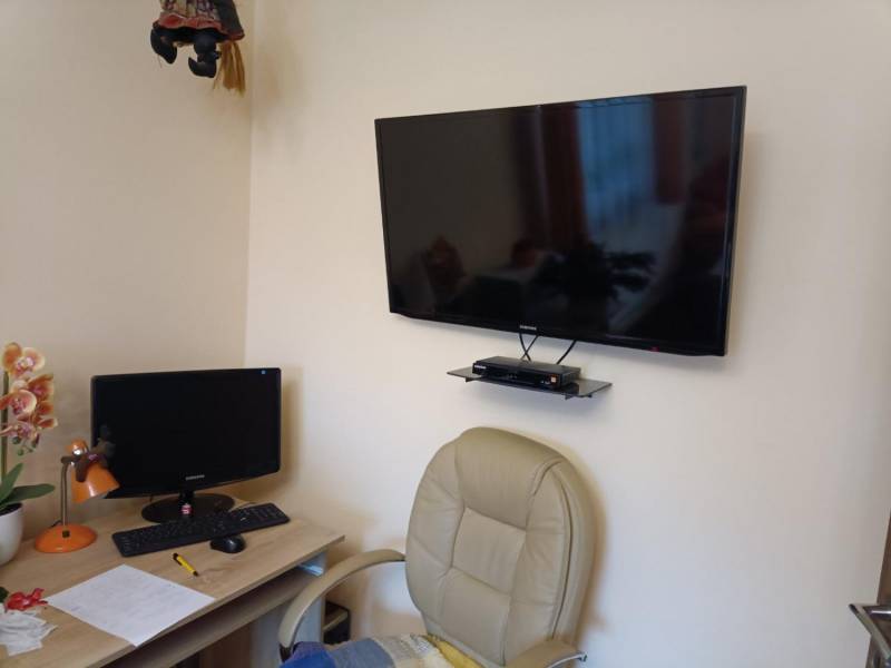 ox_telewizor-samsung-40-cali-super-stan-prawie-nie-uzywany