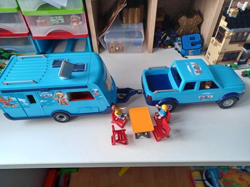 ox_domek-play-mobil-z-wyposazeniem