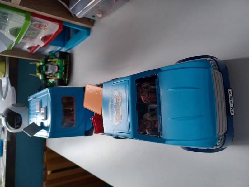 ox_domek-play-mobil-z-wyposazeniem