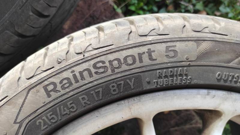 ox_kola-opony-felgi-komplet-lato-r17-21545-uniroyal-rainsport