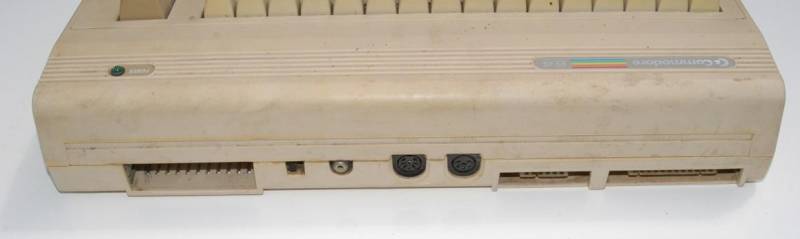 ox_stara-commodore-64-antyk-zabytek-lat-80