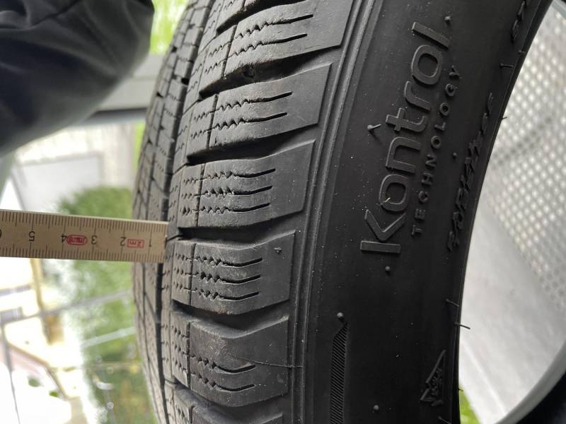 ox_komplet-opon-zimowych-hankook-21555r17