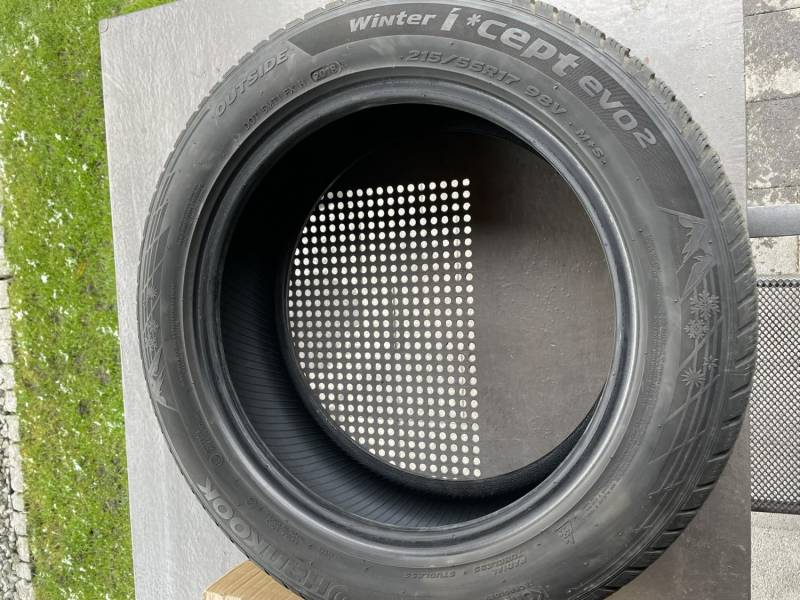 ox_komplet-opon-zimowych-hankook-21555r17