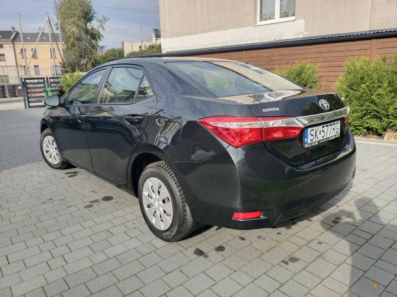 ox_toyota-corolla-e16-16-2014r-72-000km