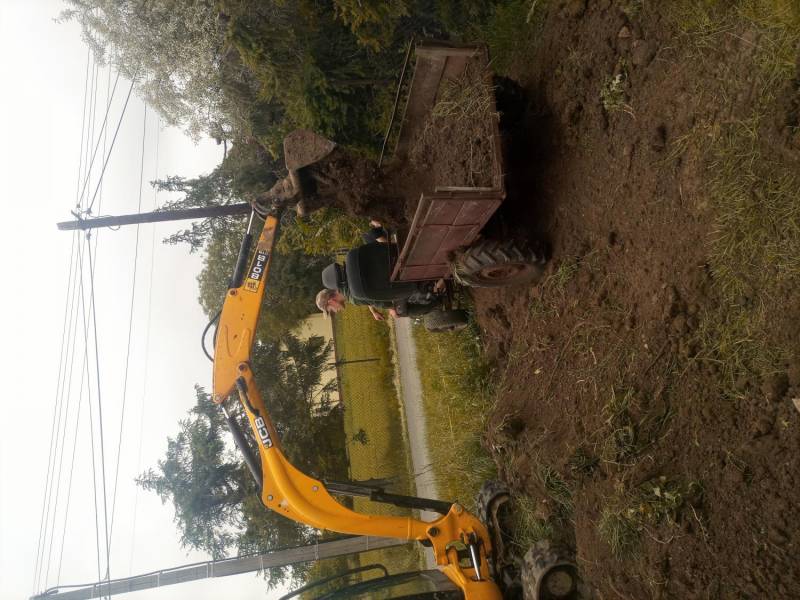 ox_uslugi-minikoparka-jcb-8018-transport-do-35-t-wywrotka