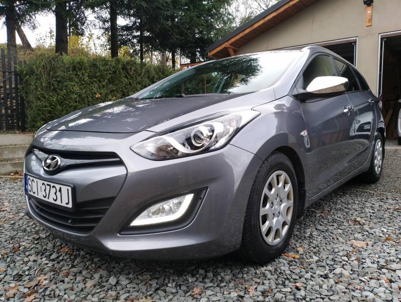 ox_hyundai-i30-kombi-benzyna-16-120km