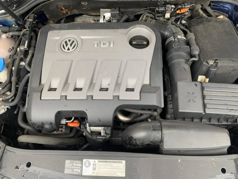 ox_vw-golf-6-synchro-20-tdi-naped-na-4-kola-rok-2011