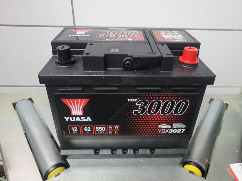 ox_akumulator-yuasa-12v-62ah-550a-nowy-gwarancja-2-lata