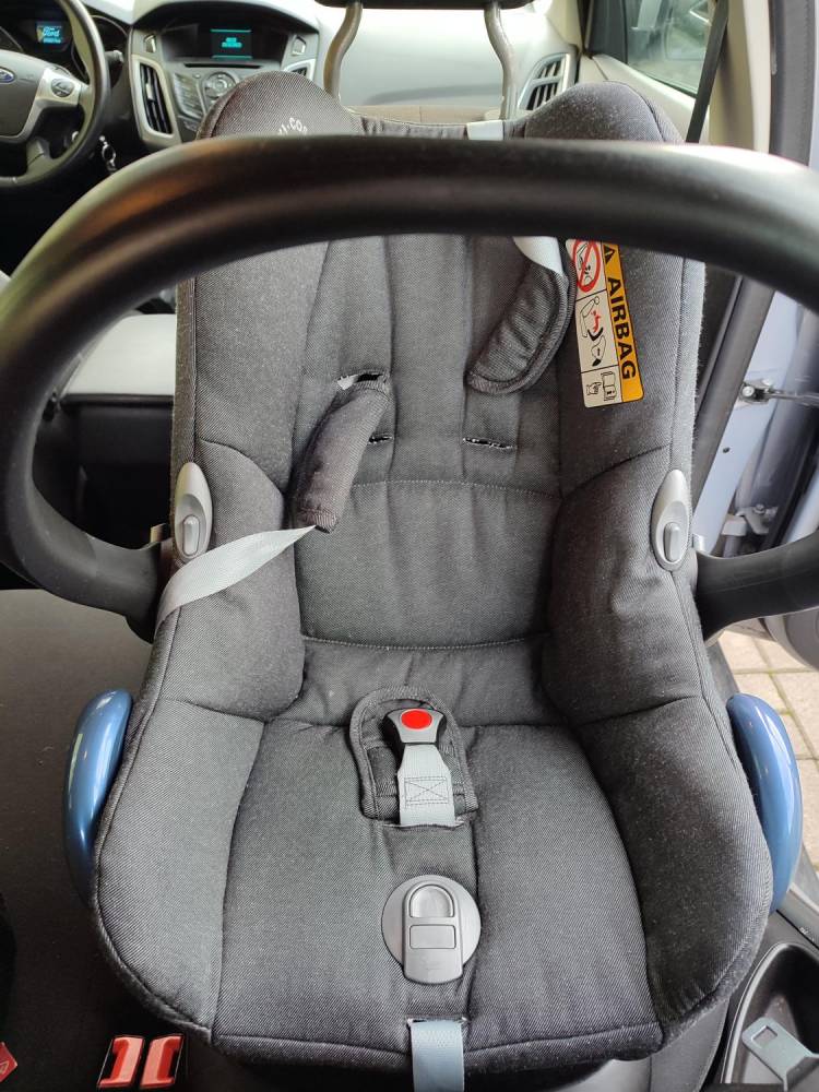 ox_nosidelko-i-baza-maxi-cosi-familyfix