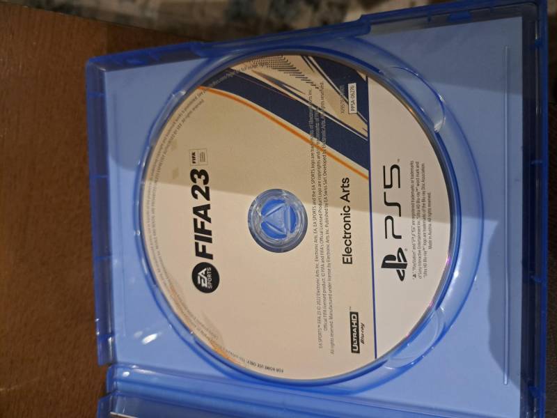 ox_sprzedam-fife-23-ps5