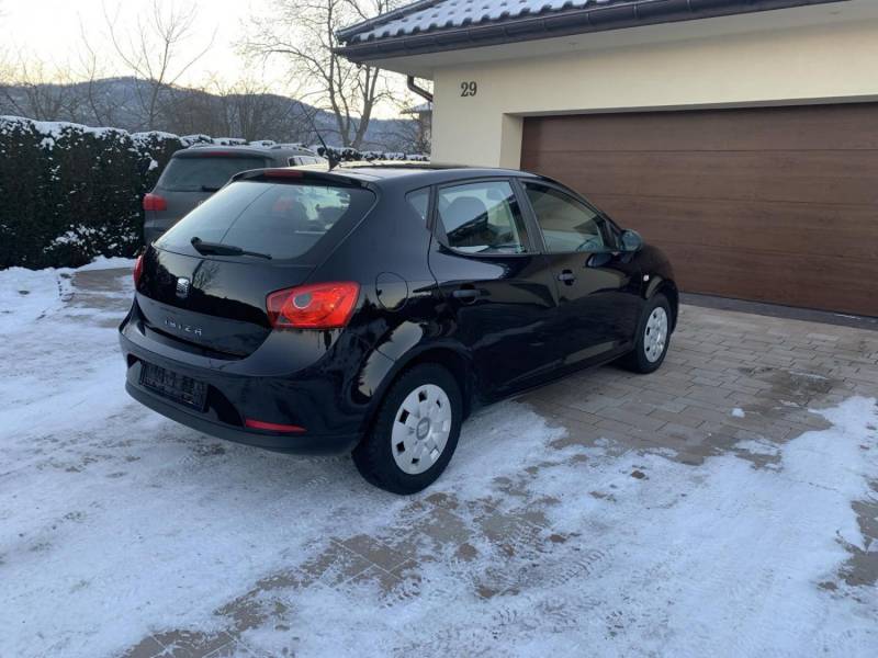 ox_seat-ibiza-12-benzyna-rok-2011-przebieg-148-tys-kmopony-zimowe-klima