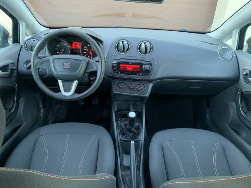 ox_seat-ibiza-12-benzyna-rok-2011-przebieg-148-tys-kmopony-zimowe-klima