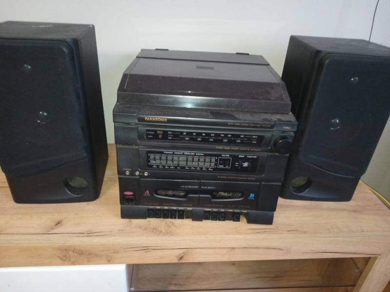 ox_wieza-panasonic-wraz-z-gramofonem