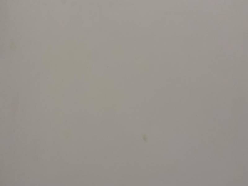 ox_stolik-kawowy-jysk-lejre-bialy-z-drewnianymi-nogami