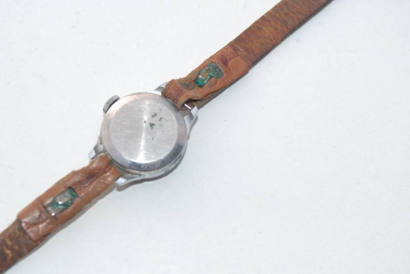 ox_stary-zegarek-radziecki-wolga-5060-lata-unikat-kolekcjonerski