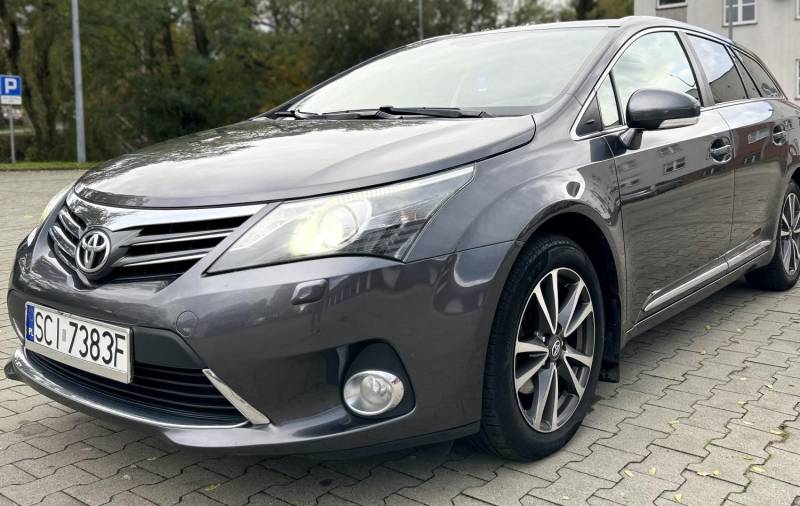 ox_toyota-avensis-lll-wagon-facelifting
