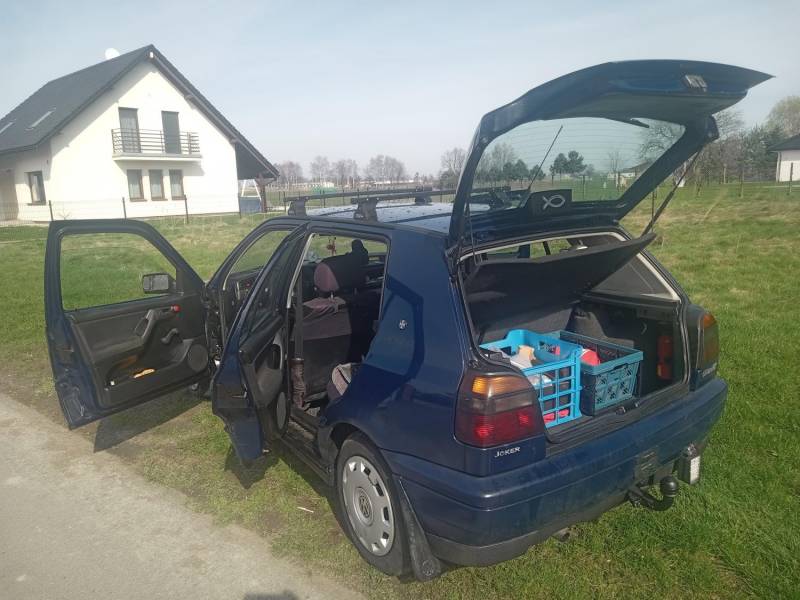 ox_vw-golf-3-19-sdi-5d-wspom-stan-db-prywatny-doinwestowany
