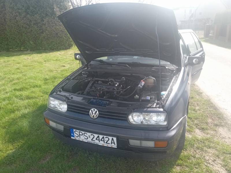 ox_vw-golf-3-19-sdi-5d-wspom-stan-db-prywatny-doinwestowany