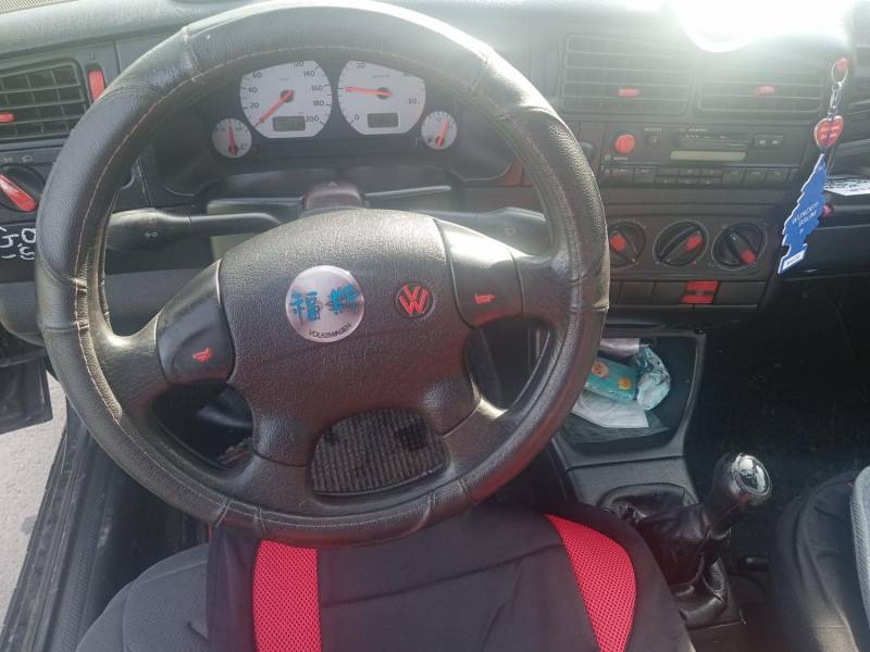 ox_vw-golf-3-19-sdi-5d-wspom-stan-db-prywatny-doinwestowany