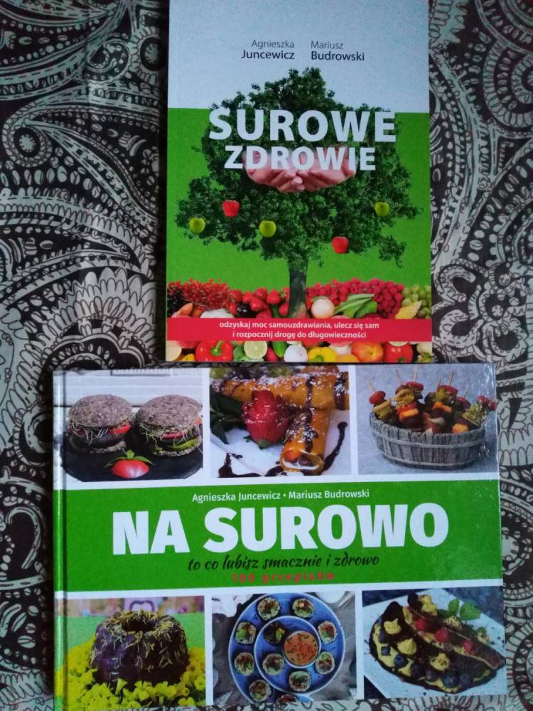 ox_ksiazki-o-surowym-jedzeniu-oraz-bestseller-nieposkromiona