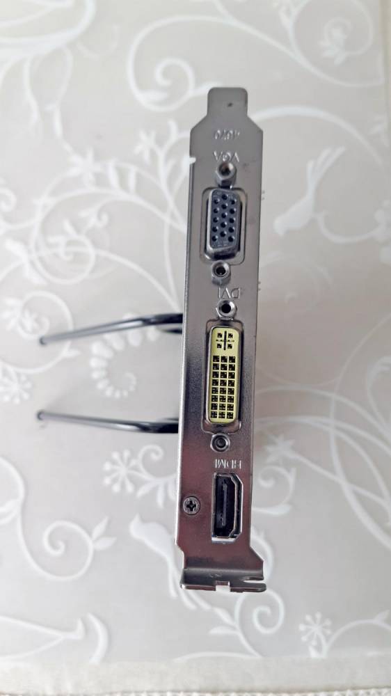 ox_karta-graficzna-geforce-gt-220-1-gb