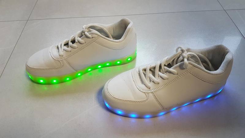 ox_swiecace-buty-led