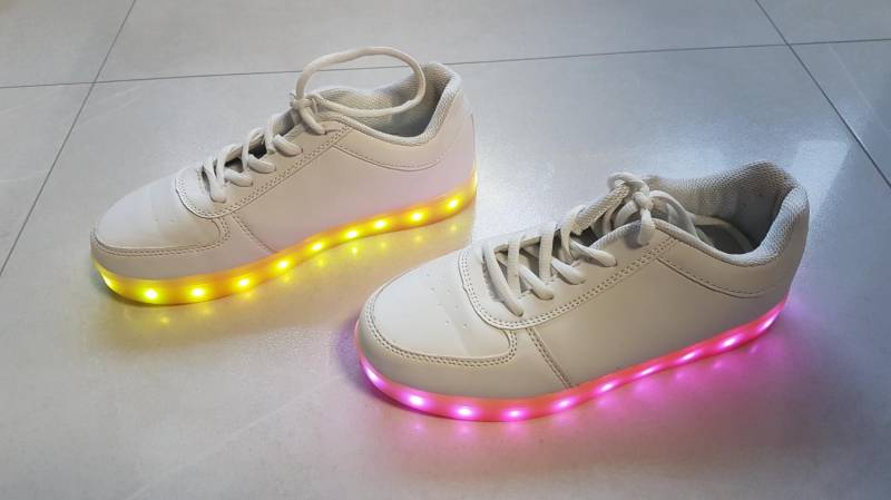 ox_swiecace-buty-led