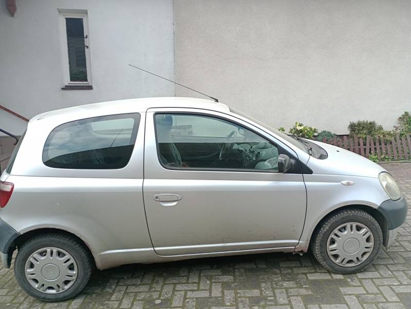 ox_toyota-yaris