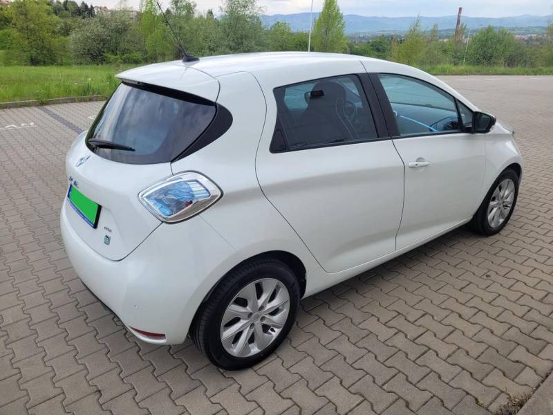 ox_renault-zoe-elektryk-z-bateria-biala-perla-pdc-kamera-zadbany