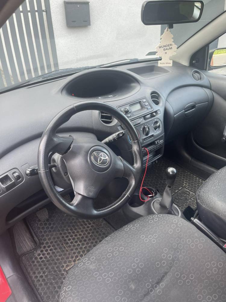 ox_toyota-yaris