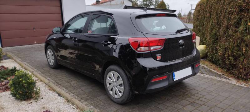 ox_kia-rio-iv-20192020-r-krajowy-12-benz-45-tys-km