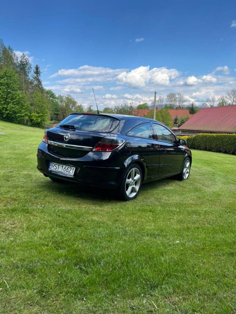 ox_opel-astra-gtc-18-benzyna