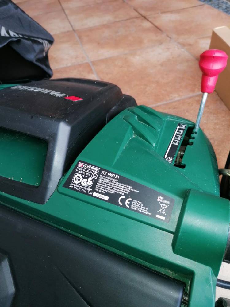 ox_sprzedam-elektryczny-wertykulator-i-aerator-2w1