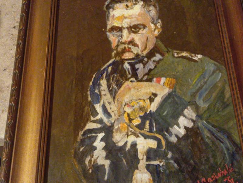 ox_porzadki-domowe-portret-marszalka