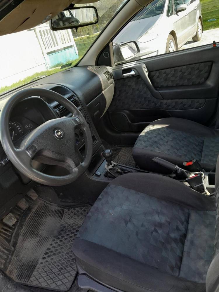 ox_sprzedam-opel-astra-2