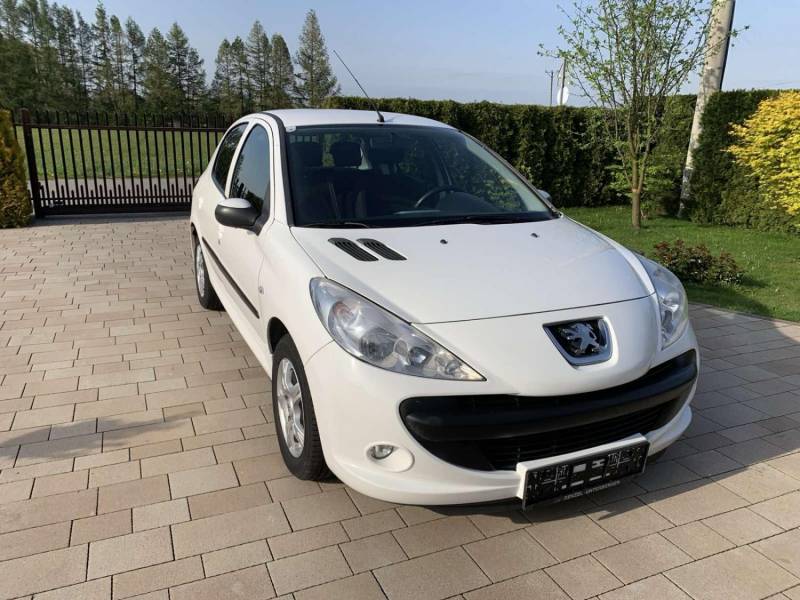 ox_peugeot-206-14-benzyna-rok-2012-klimatyzacjaabsespbezwypadkowy