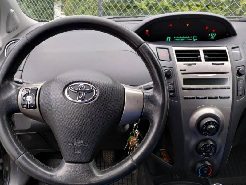 ox_sprzedam-toyota-yaris-2009-14-d-4d