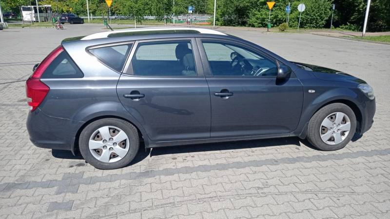 ox_kia-ceed-sw-16-crdi-r-2010-pierwszy-wlasciciel