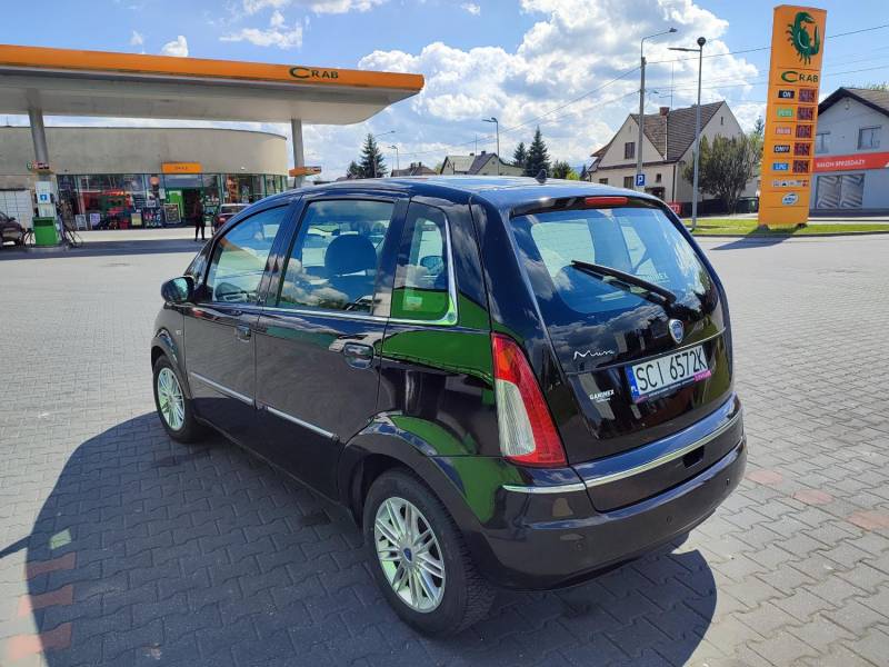 ox_lancia-mussa-oszczedny-miejski-mini-van-13mjtd-2012r
