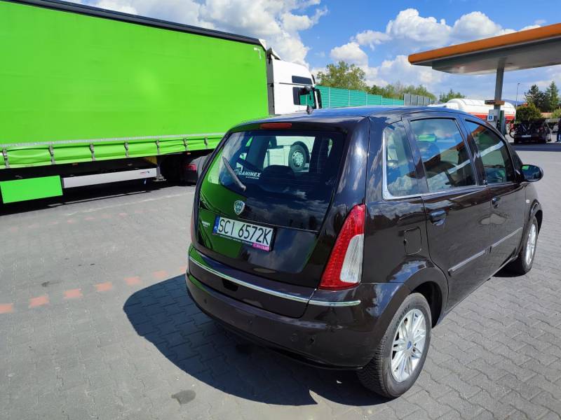 ox_lancia-mussa-oszczedny-miejski-mini-van-13mjtd-2012r