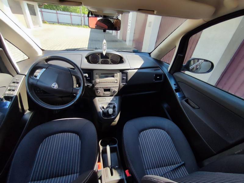 ox_lancia-mussa-oszczedny-miejski-mini-van-13mjtd-2012r