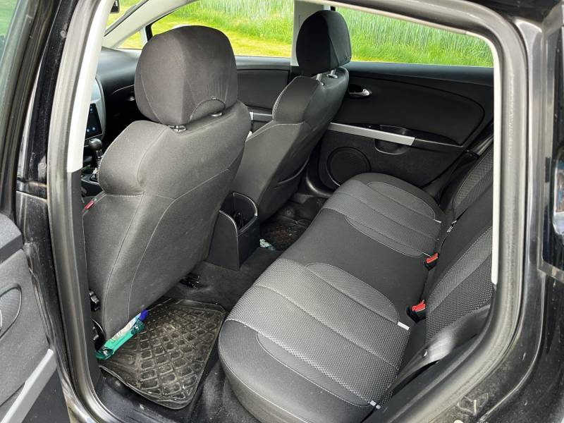 ox_seat-leon-bdb-2-r-line-z-pakietem-abt-wersja-sportowa-priv-z-domu