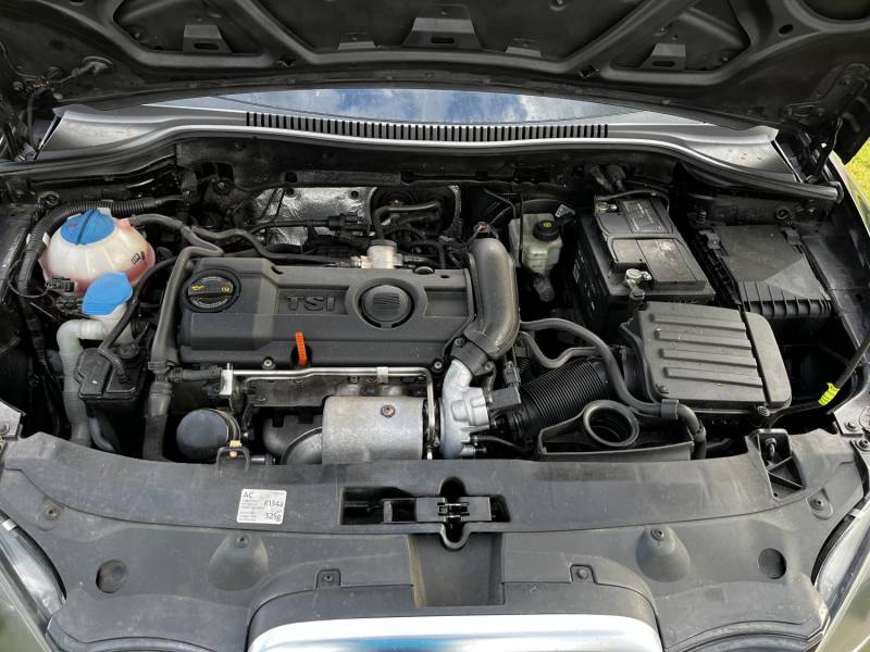 ox_seat-leon-bdb-2-r-line-z-pakietem-abt-wersja-sportowa-priv-z-domu