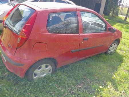 ox_fiat-punto-12-44kw-2003-r