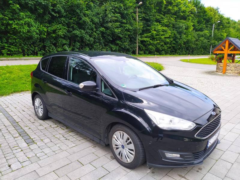 ox_ford-c-max-10-ecoboost-117-tys-km